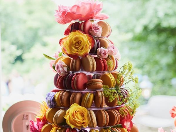 Opgemaakte macaron toren